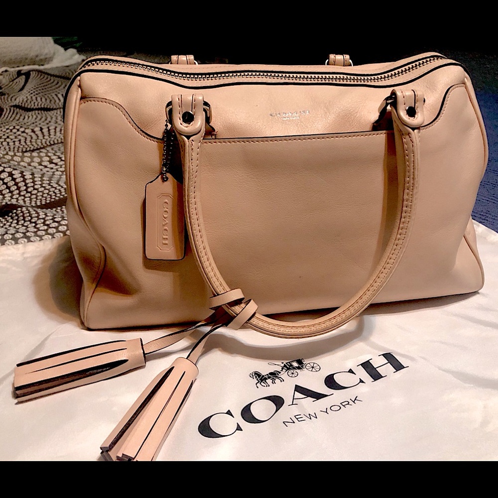 Coach Ace Leather Shoulder Satchel Like New! Light pink color.dust bag included